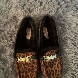 Juicy couture intoit women’s moccasins slippers